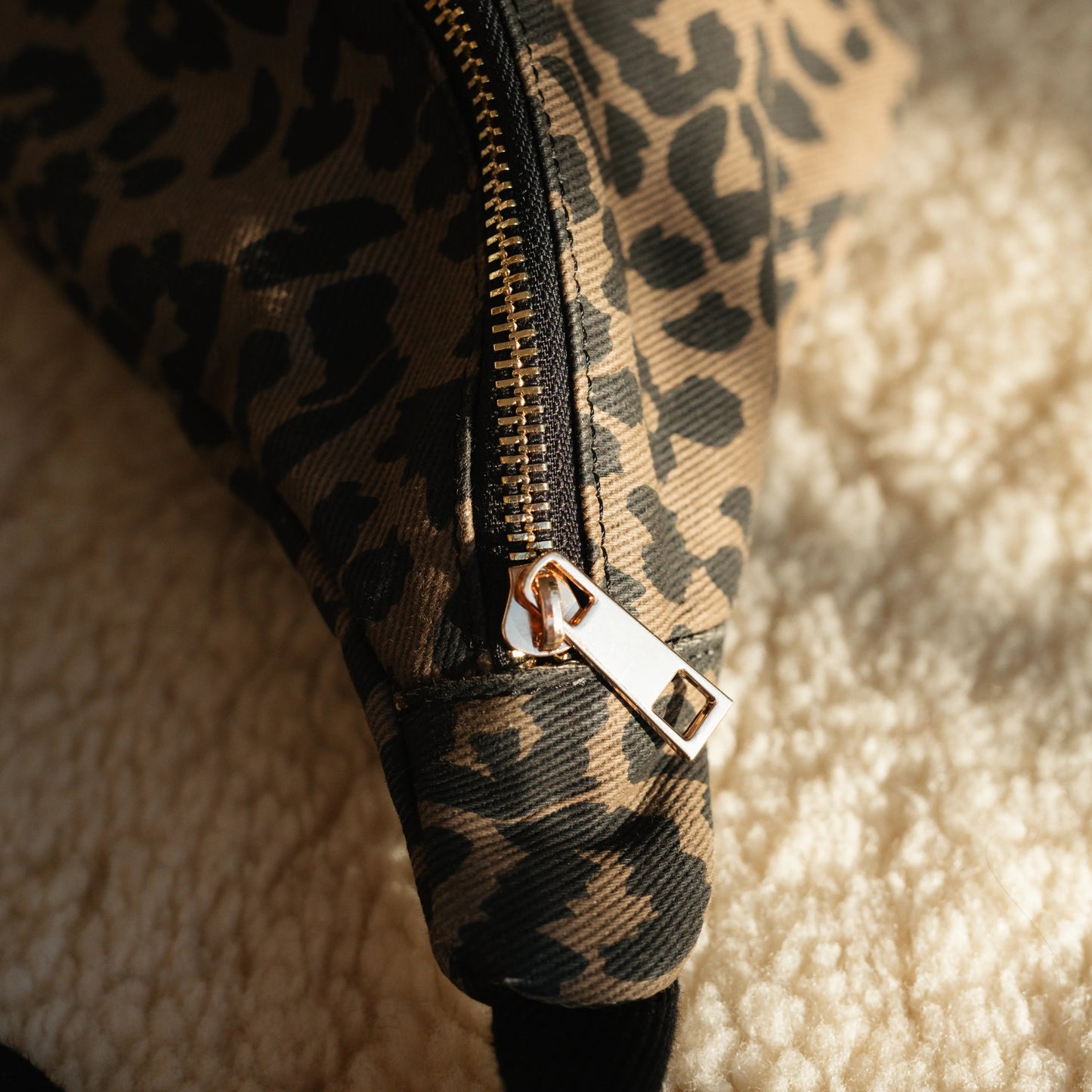 Lukkily große Crossbody Bag