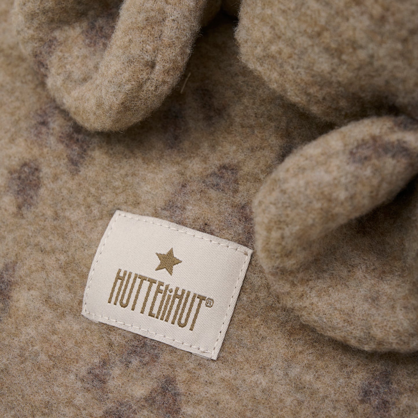 Huttelihut Schlupfmütze aus Wollfleece mit Bärchenohren "Etherea"