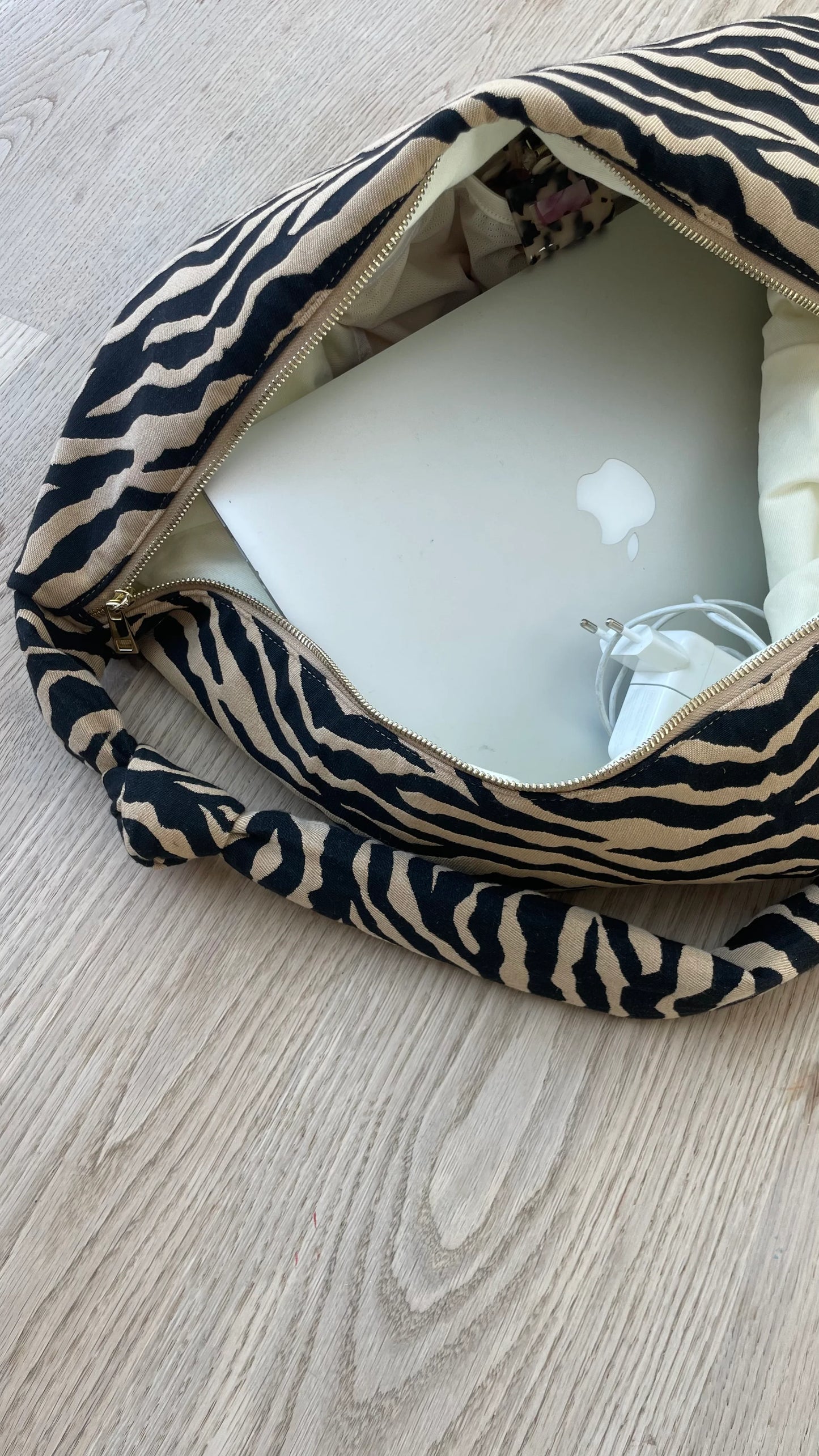 Lukkily Bag #1 "Zebra"