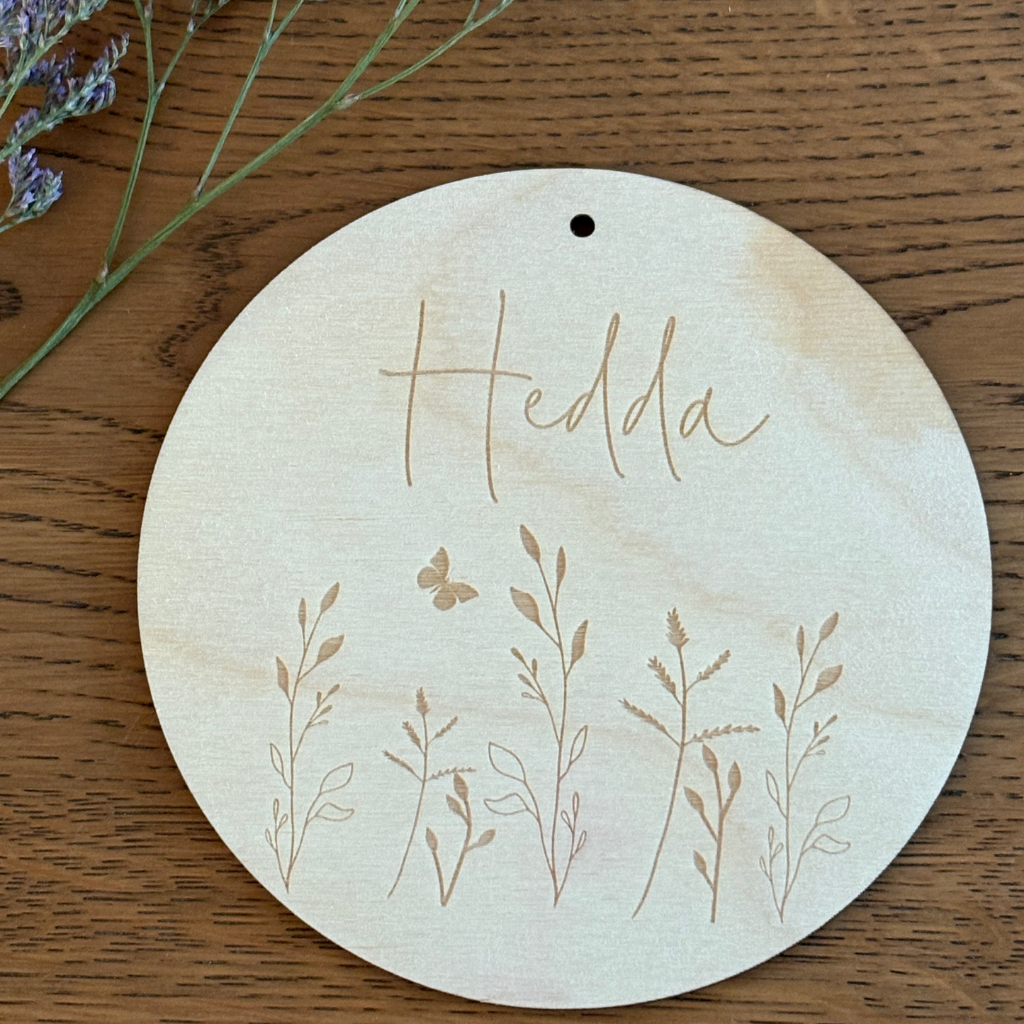Individuelles Namensschild "Blumenwiese" aus Holz gelasert