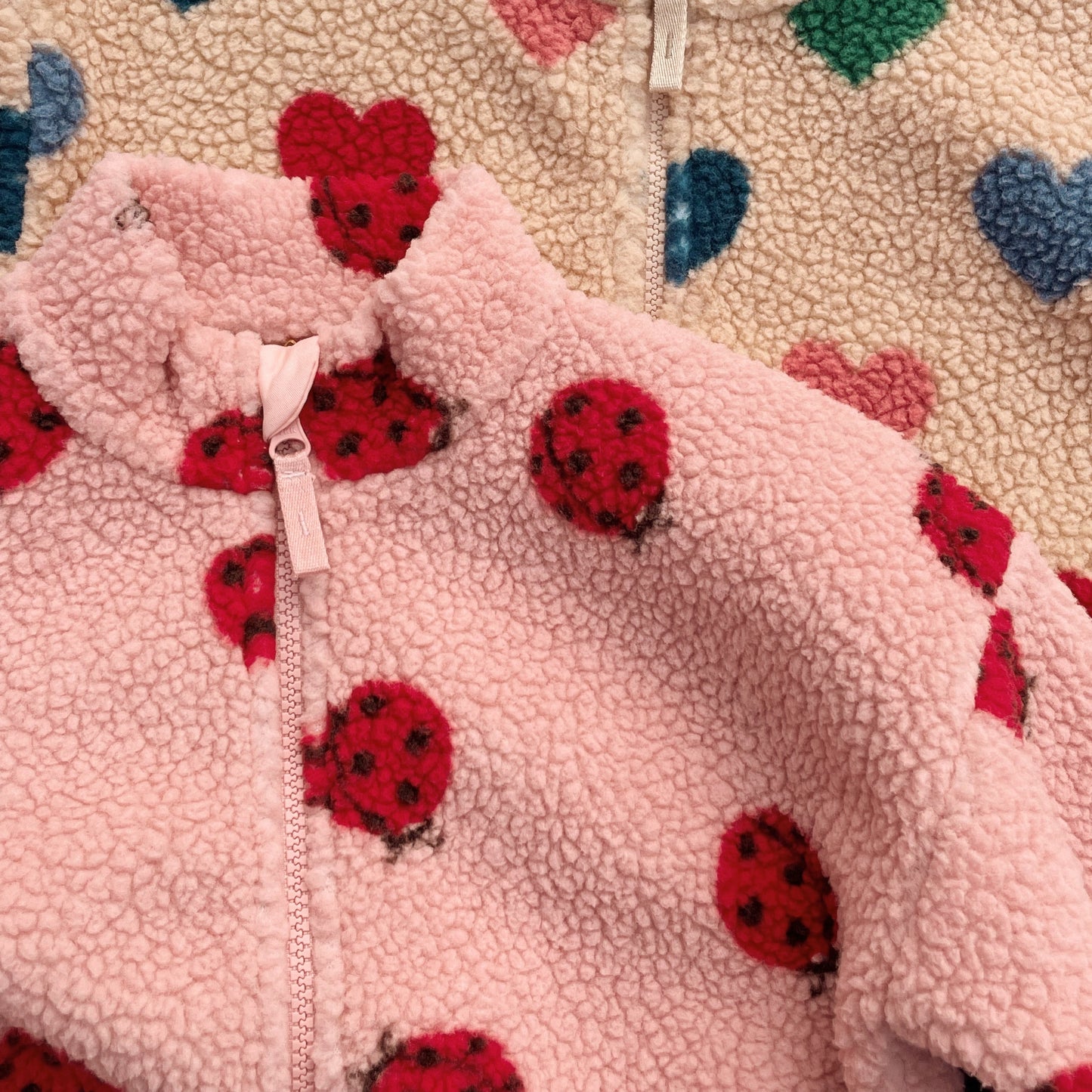 Konges Slojd Teddyjacke JODY – Ladybug Pink