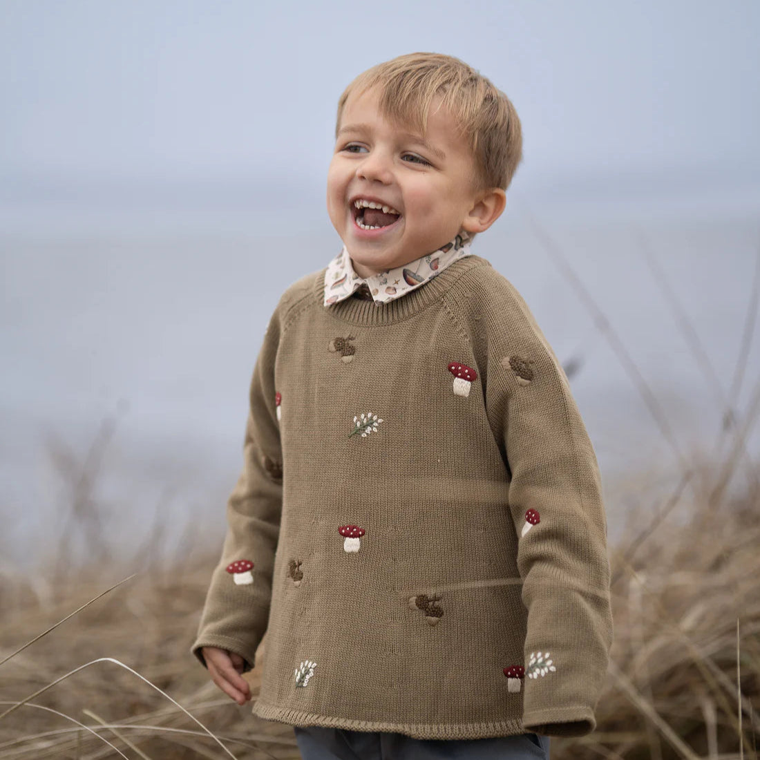 Hanevild Strickpullover mit Stickerein