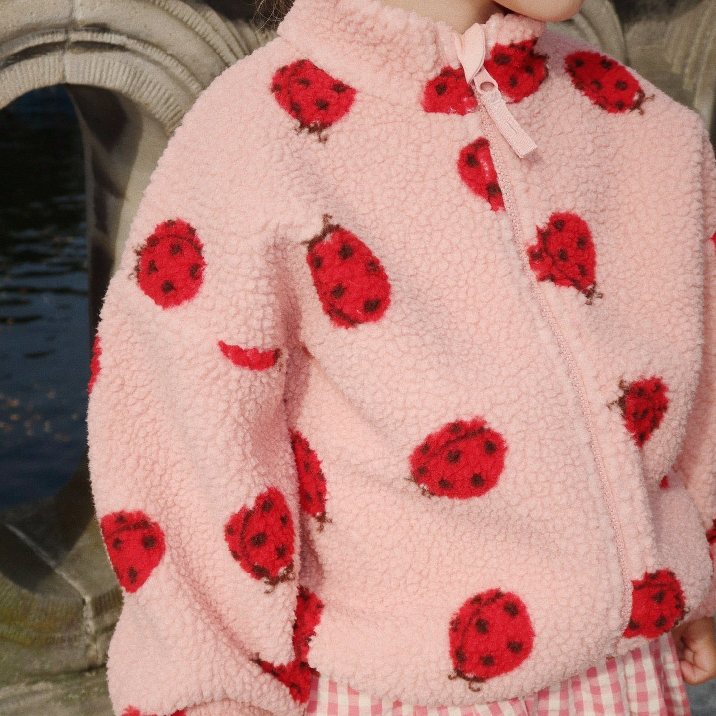 Konges Slojd Teddyjacke JODY – Ladybug Pink