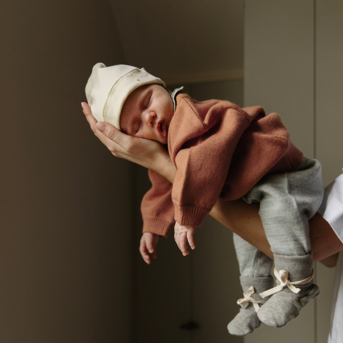 MÜTZEN UND SCHALS FÜR BABYS