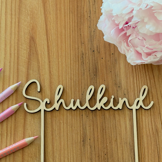 Caketopper aus Holz "Schulkind" – Natürlich, liebevoll & besonders
