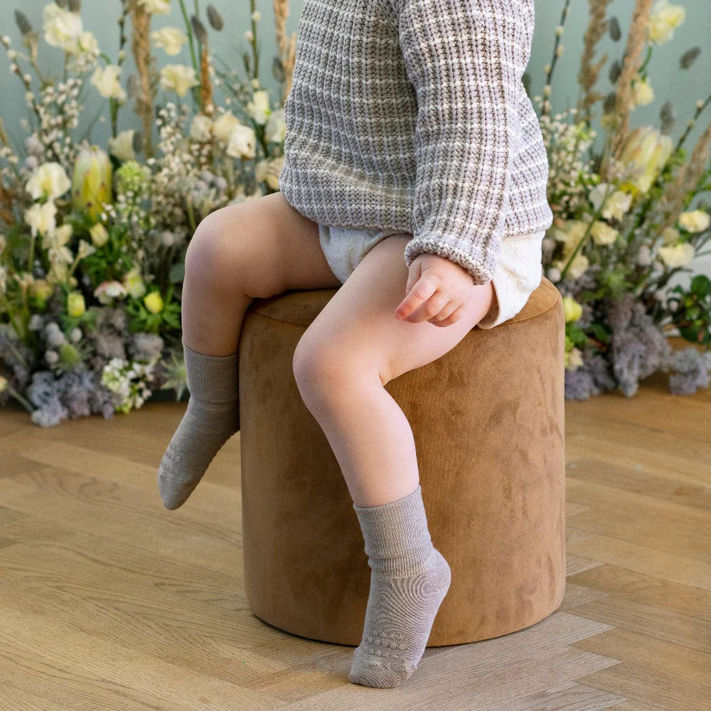 GoBabyGo Rutschfeste Socken "Sand"