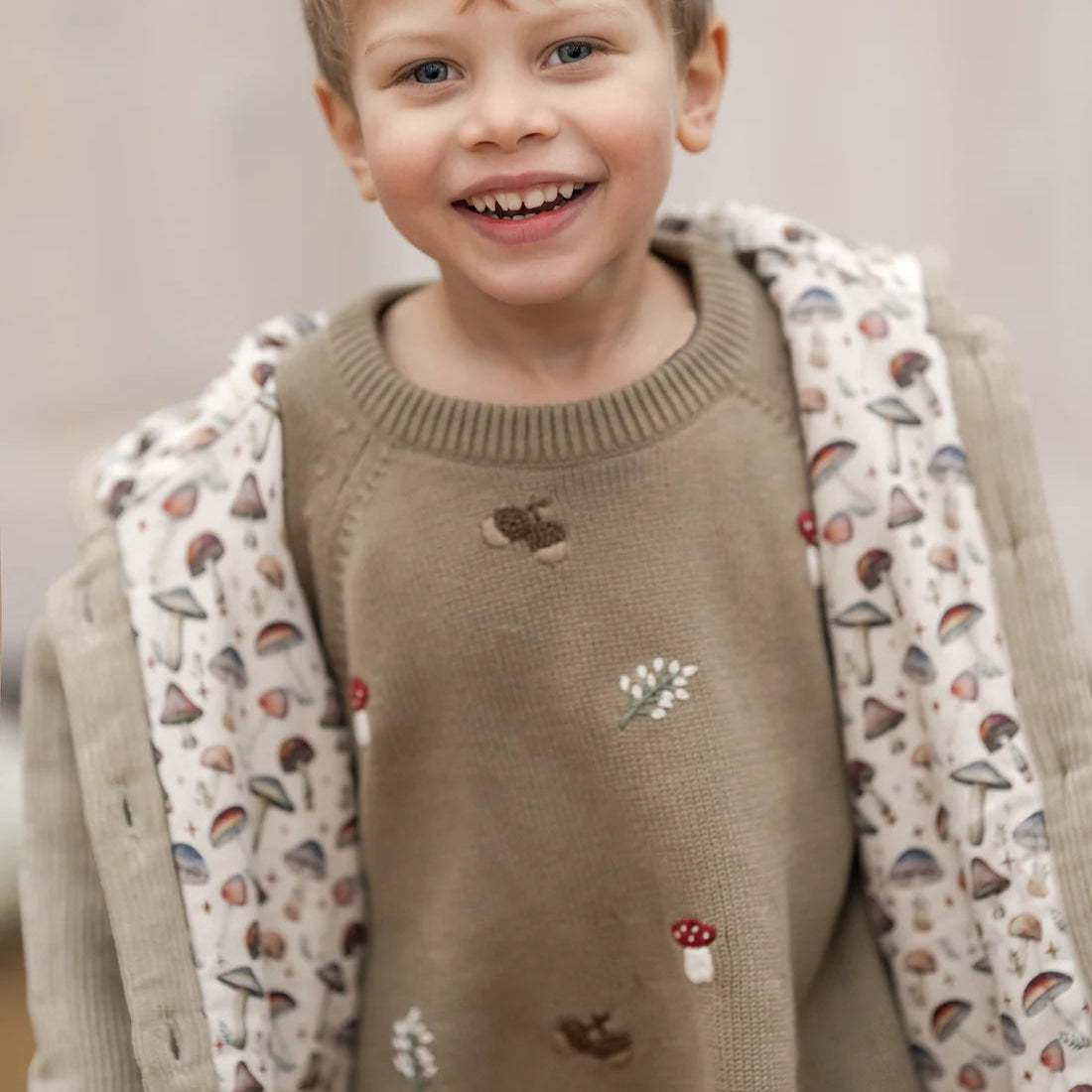 Hanevild Strickpullover mit Stickerein