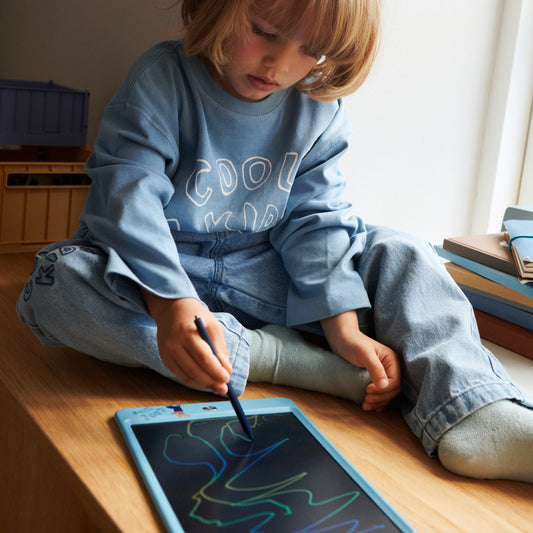 Liewood LCD Zeichentafel Zora "Tiger / Beach blue"