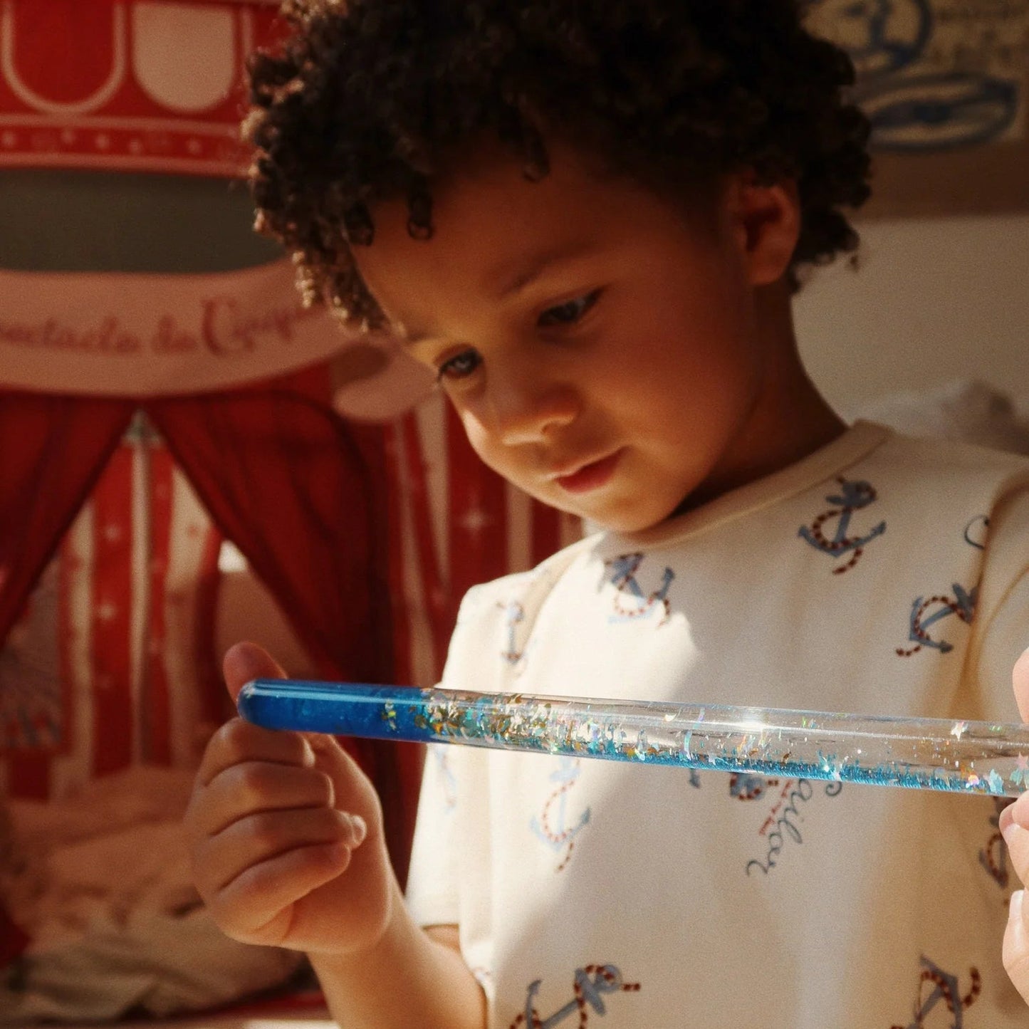 Konges Sløjd Magischer Glitzer Zauberstab "verschiedene Farben"