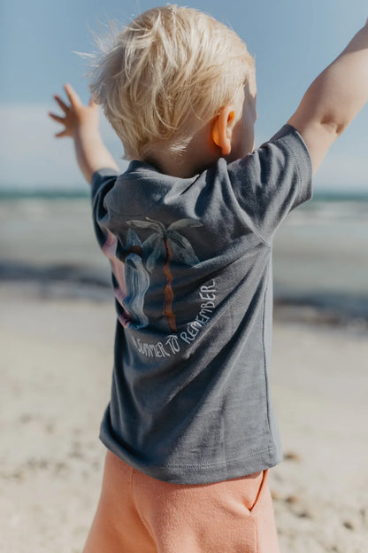 Leevje Unisex T-Shirt "Surfboards"
